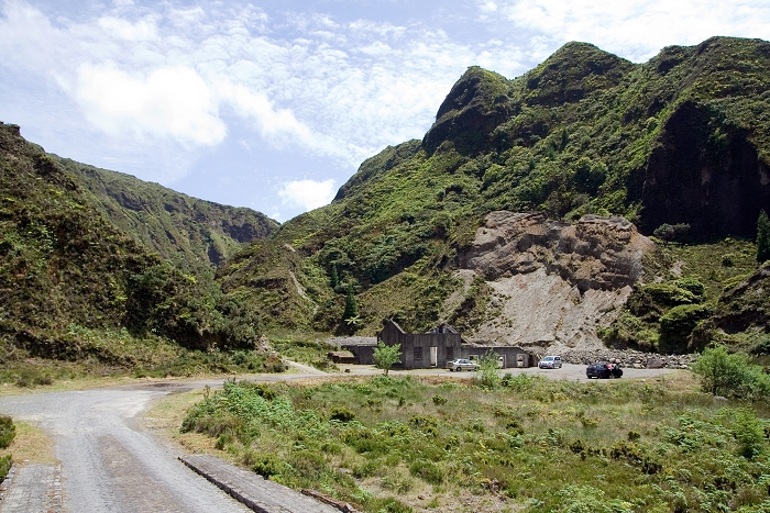 img00100.jpg